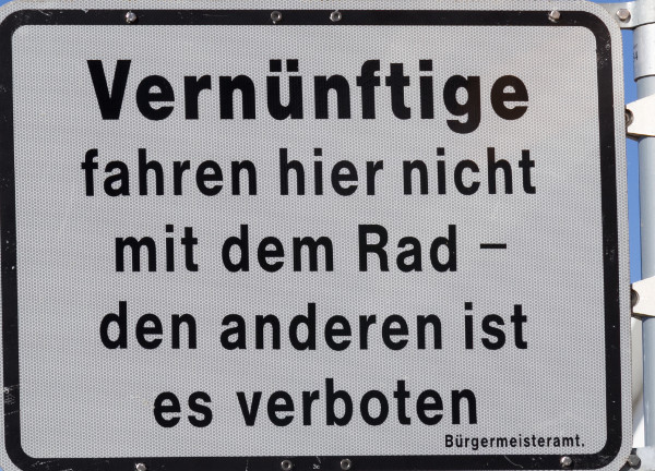 Radfahren_verboten_001